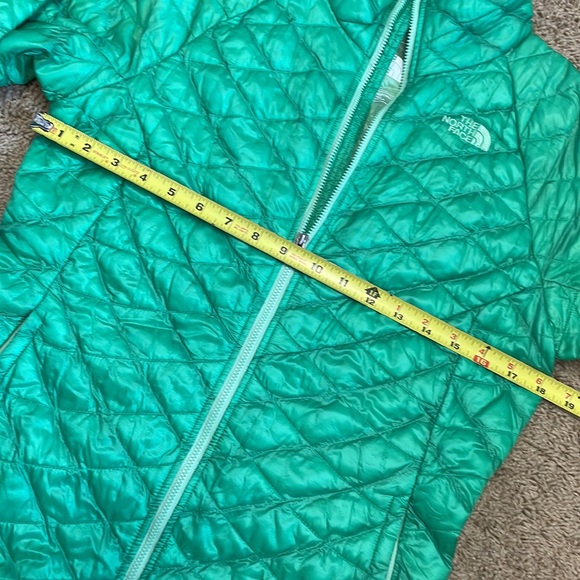 The North Face green thermoball jacket - Picture 4 of 13